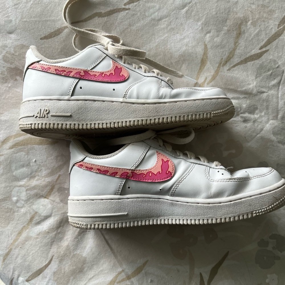 Custom painted Nike Air Force low top. Sz 7.5 womens
